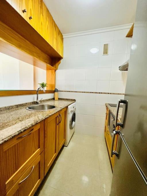 Apartamento A Pie De Playa. カディス エクステリア 写真